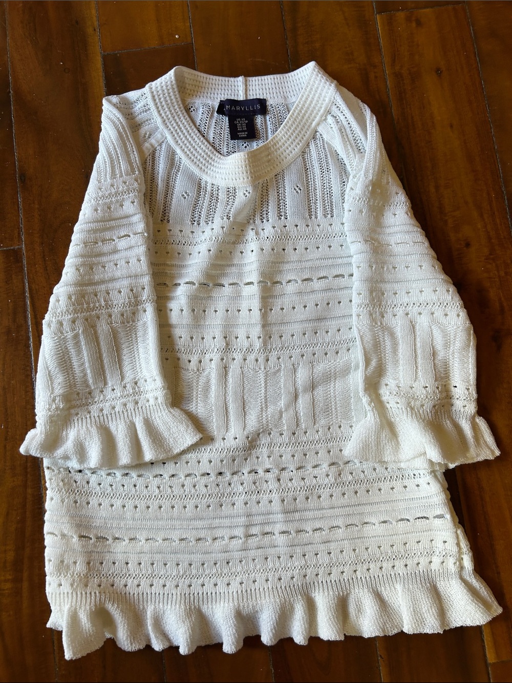 Amaryllis Women's White Open-Knit Ruffle-Hem Crewneck Sweater